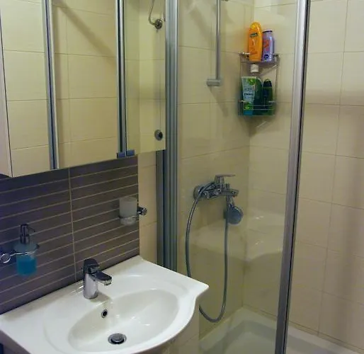 Holiday Angela Кожино